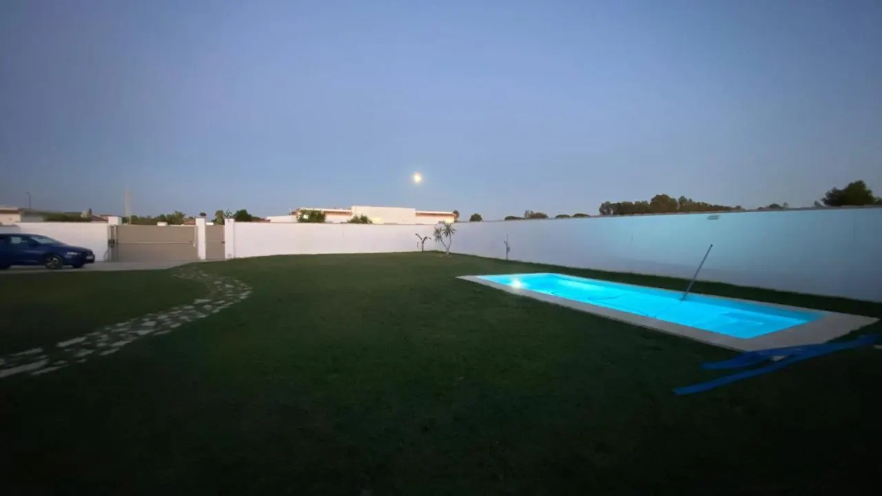 Chalet Casa Costa Ecologica Y De Design Con Piscina, Jardin Y Parking Villa Chiclana de la Frontera